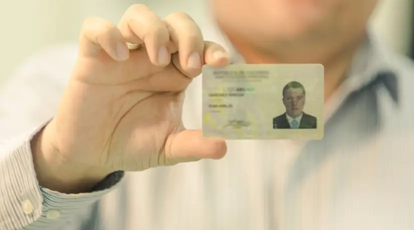 Cómo cambiarse el nombre, apellido o sexo en la cédula