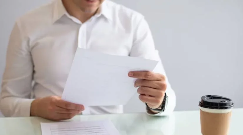 Con cuántos días de anticipación se renuncia al trabajo