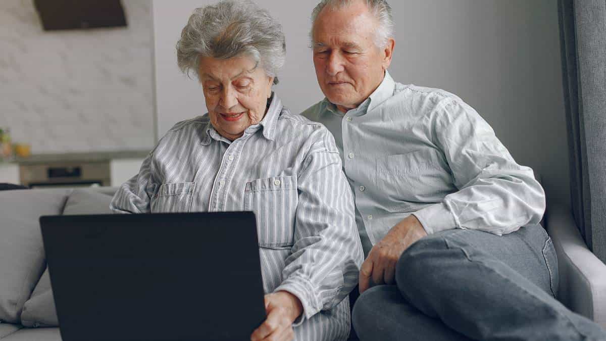 Campaña de HP ayuda a los abuelitos a conectarse con sus familias en navidad