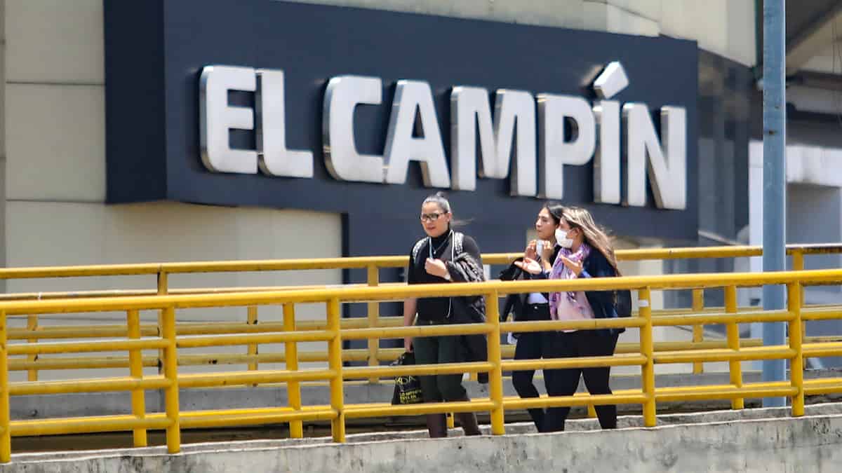 Alcaldía estudia poder vacunarse y ver fútbol en El Campín