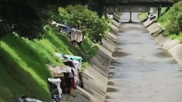 Canales de agua, otro punto donde viven los habitantes de calle