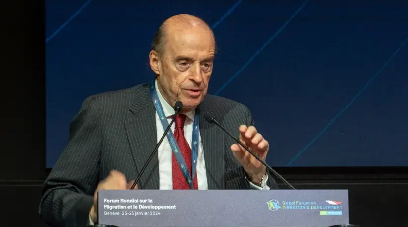 Canciller Álvaro Leyva acatará orden de suspensión