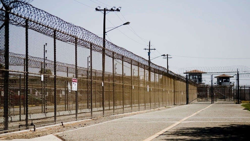 Hombre que abusó de más de 200 niños fue asesinado en su celda