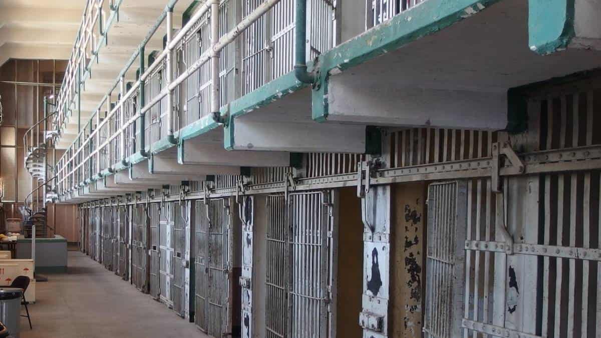 Venezuela inicia vacunación en cárceles contra covid-19