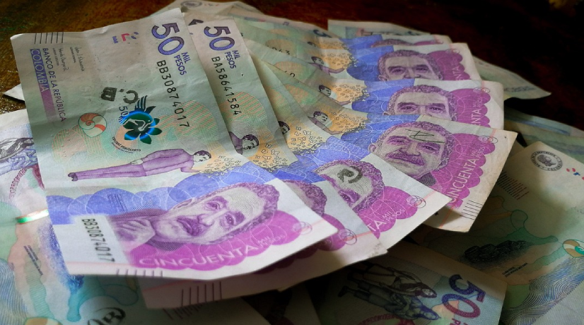 Carf pide recortar gastos para cumplir la regla fiscal