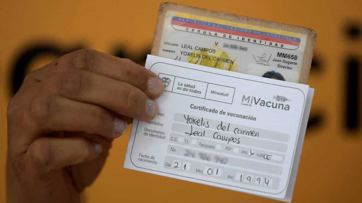 Primera ciudad en Colombia que exigirá carné de vacunación en bares y restaurantes