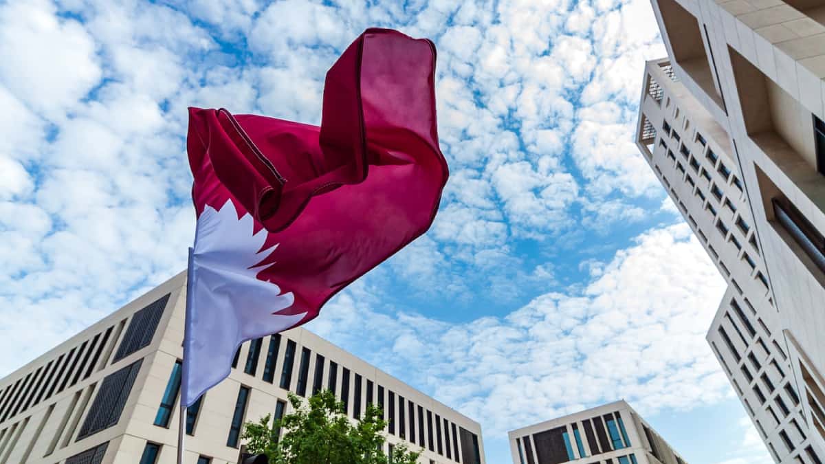 Video explica cómo deben vestirse las mujeres en Catar