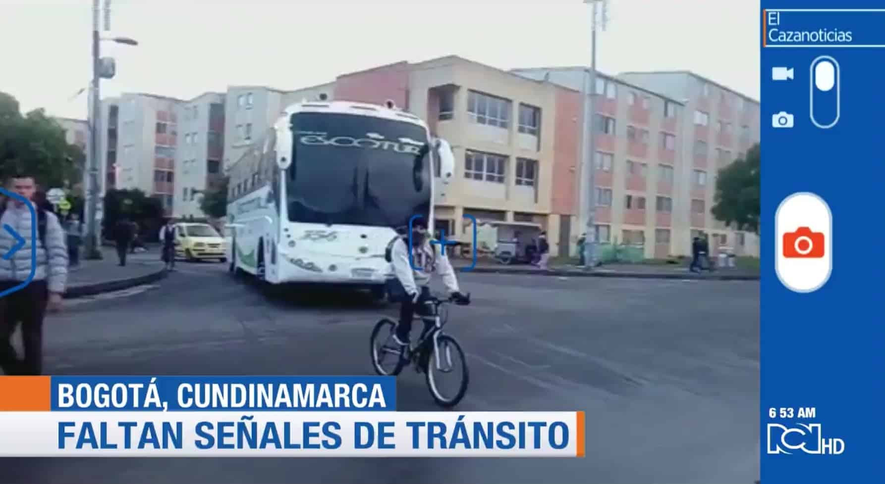 Falta de señalización en calle de Bogotá