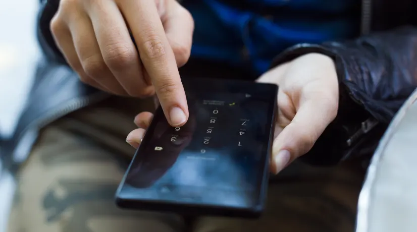 Truco eficaz con el que puede evitar que le apaguen su celular en caso de un robo