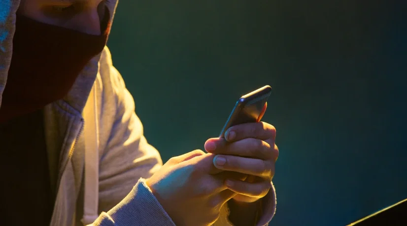 Tenga cuidado: las líneas de celular con los que ladrones buscan transferir dinero