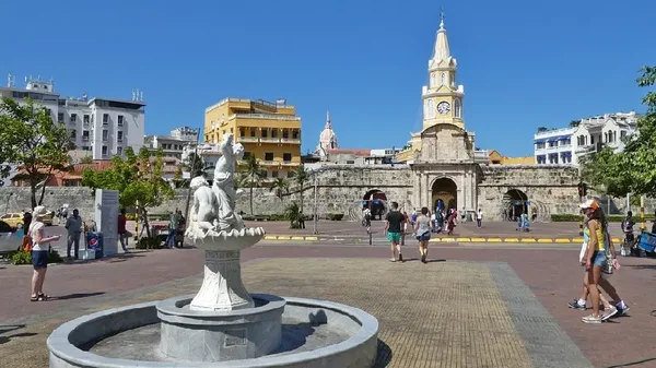 Pánico e incertidumbre: turistas quedaron a la deriva en mar de Cartagena