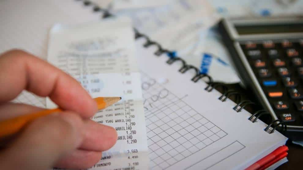 Esto es en lo que más invierten los colombianos sus cesantías