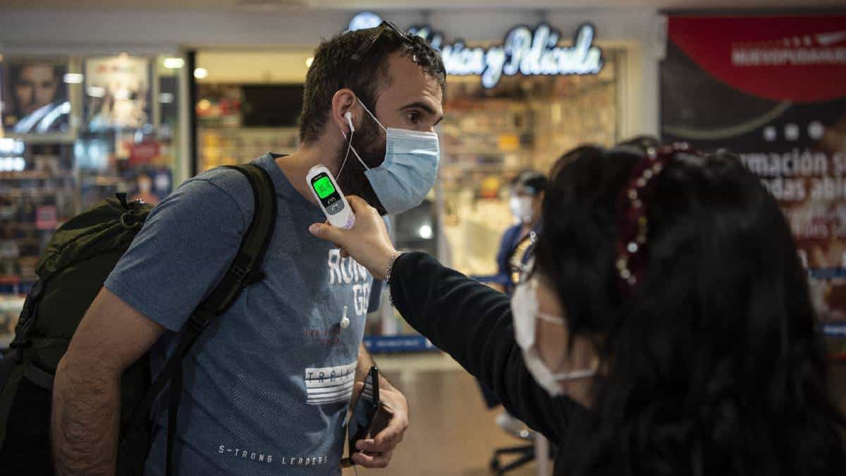 Chile mantendrá la cuarentena los fines de semana por aumento de casos positivos