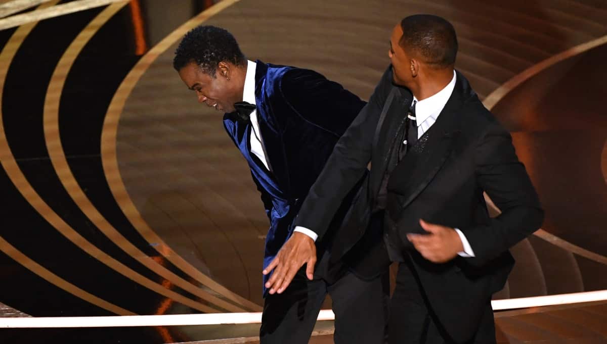 Will Smith golpea a Chris Rock