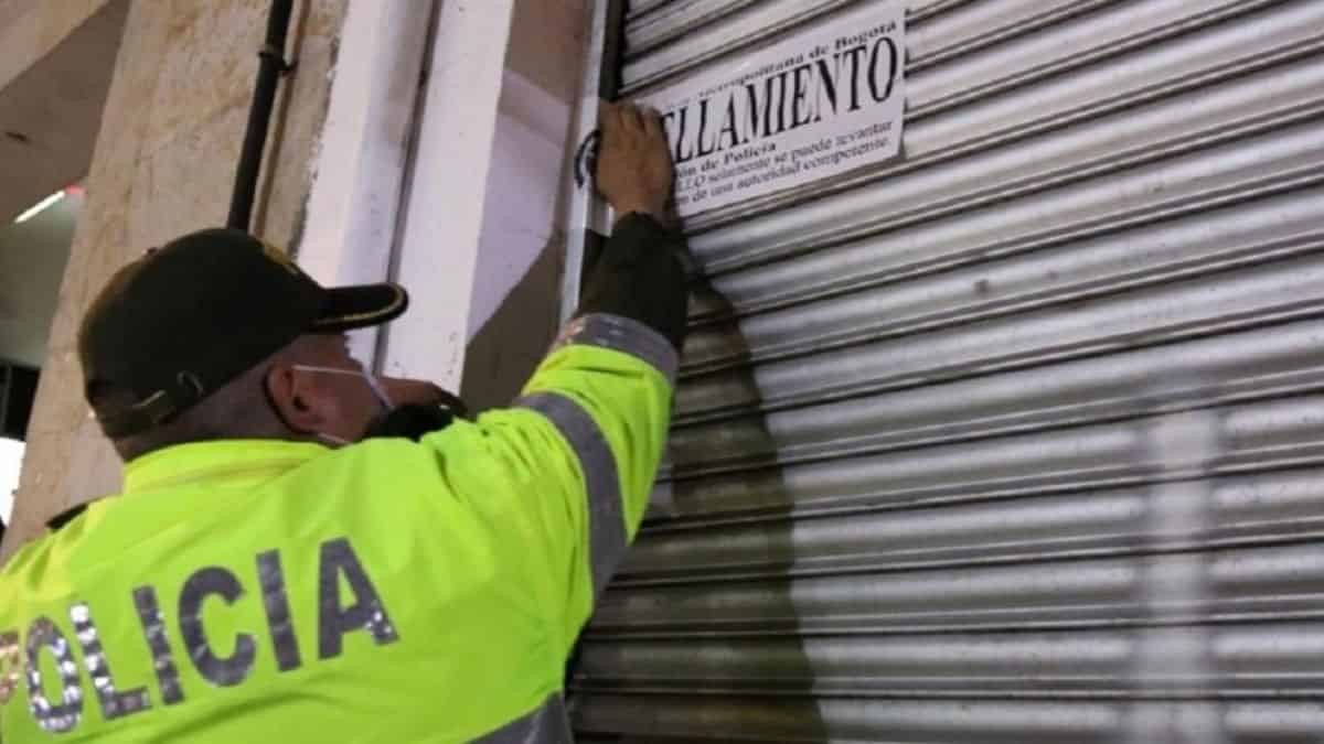 Cierran 13 moteles y negocios de bicicletas y autopartes en Bosa