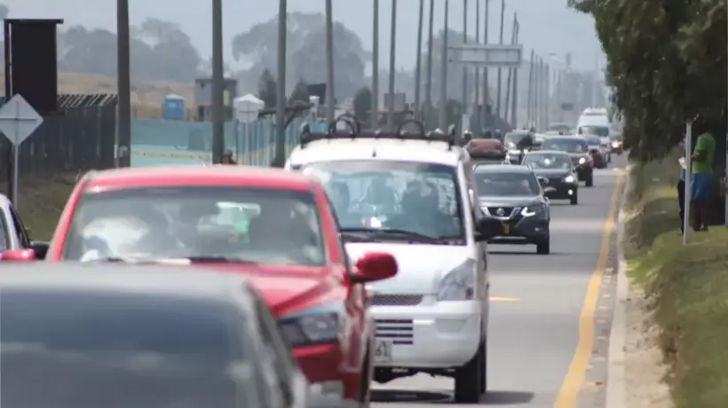 Cierran la vía Mesitas-Soacha por una persona muerta en el Salto del Tequendama