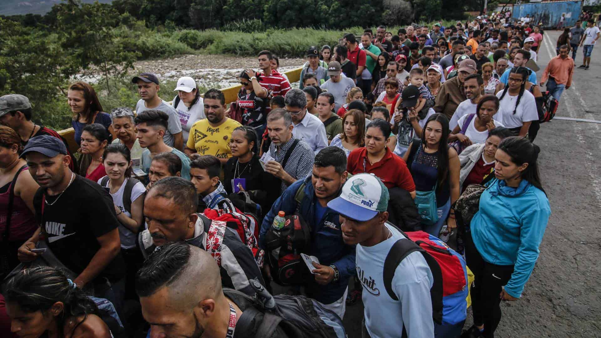 Diariamente salen de Venezuela cerca de 5.000 personas: OIM