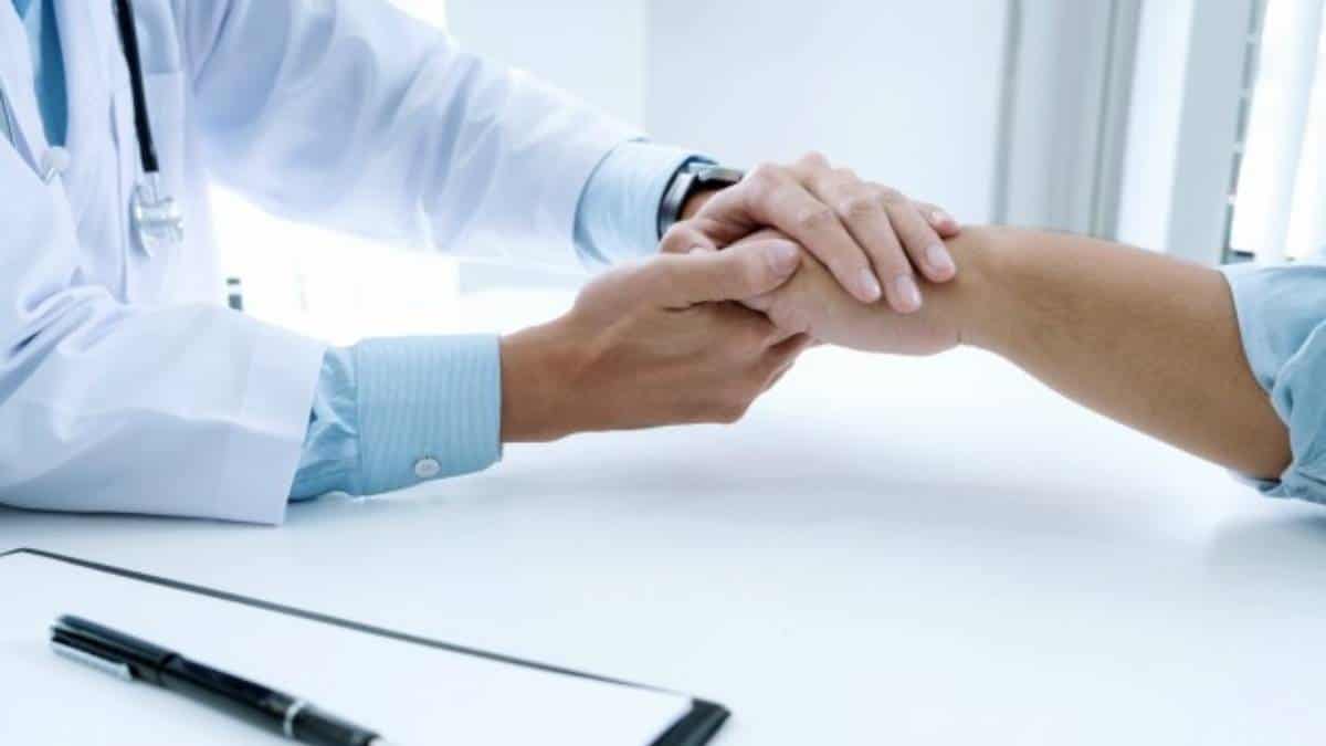 La mayoría de colombianos tiene miedo de ir al médico por el covid, dice estudio