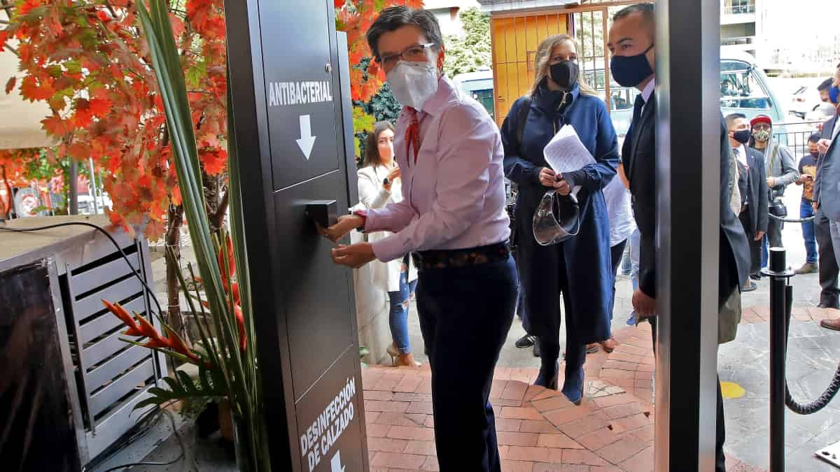 Claudia López se montó al SITP y pidió a los bogotanos tomar ejemplo