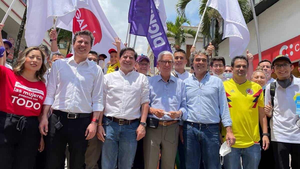 Ingrid Betancourt y Humberto De la Calle liderarán cónclave del centro