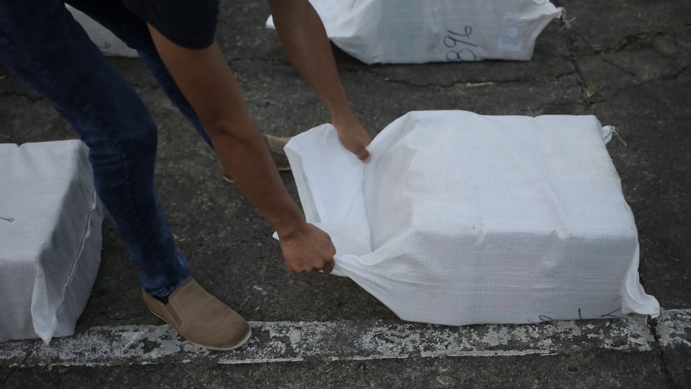 Aún no se conoce a que grupo armado pertenecía la droga. Foto: AFP