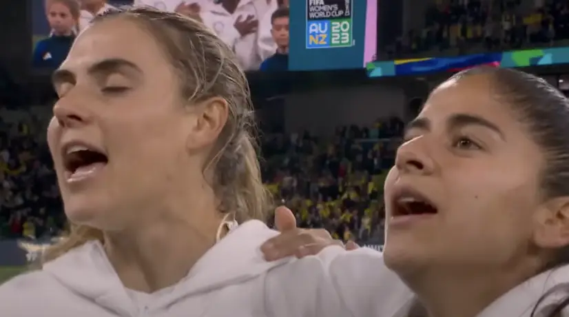 Colombia cantó a una sola voz el himno nacional