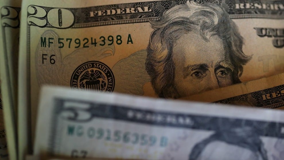Dólar amaneció en promedio $20 más barato gracias a mejor precio del Brent