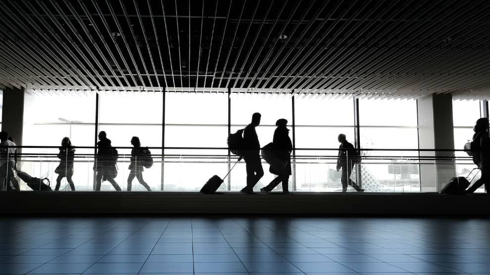 Conozca las conductas por las que podrá ser sancionado en un aeropuerto