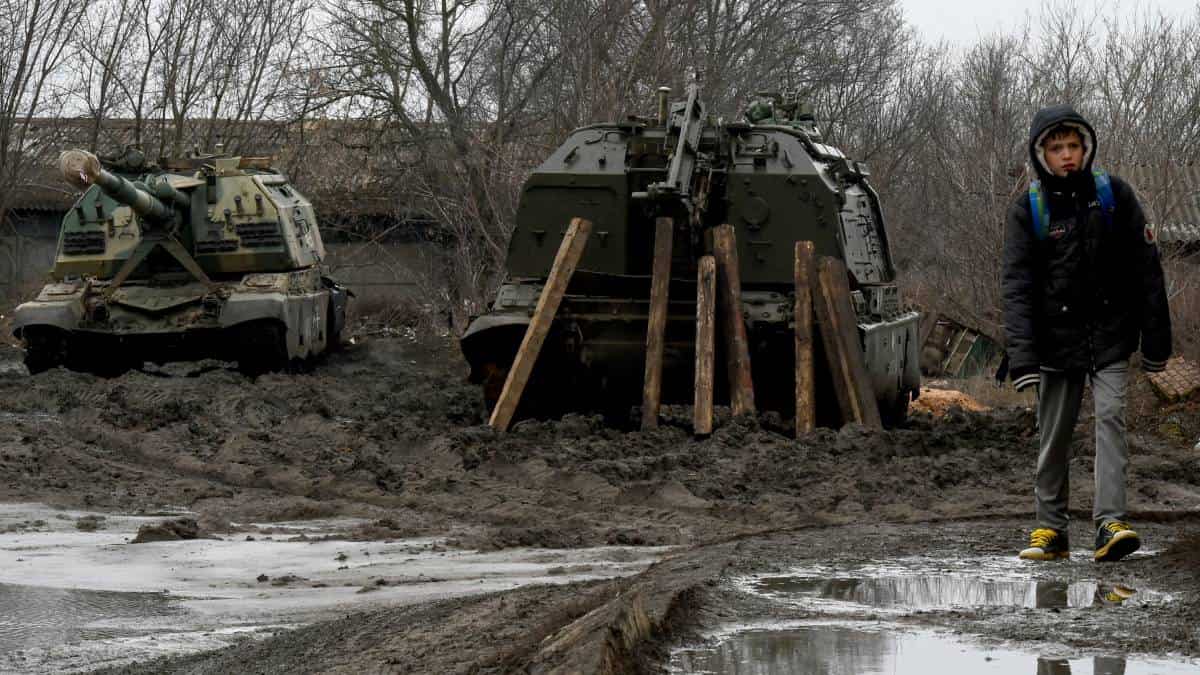 Ejército ruso llega a Kiev y hay temor por eventual caída de Ucrania