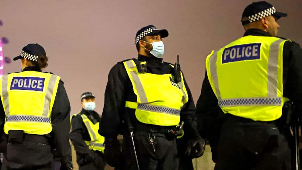 Confundió una papa con dedo humano y provocó gran operativo policial en Reino Unido