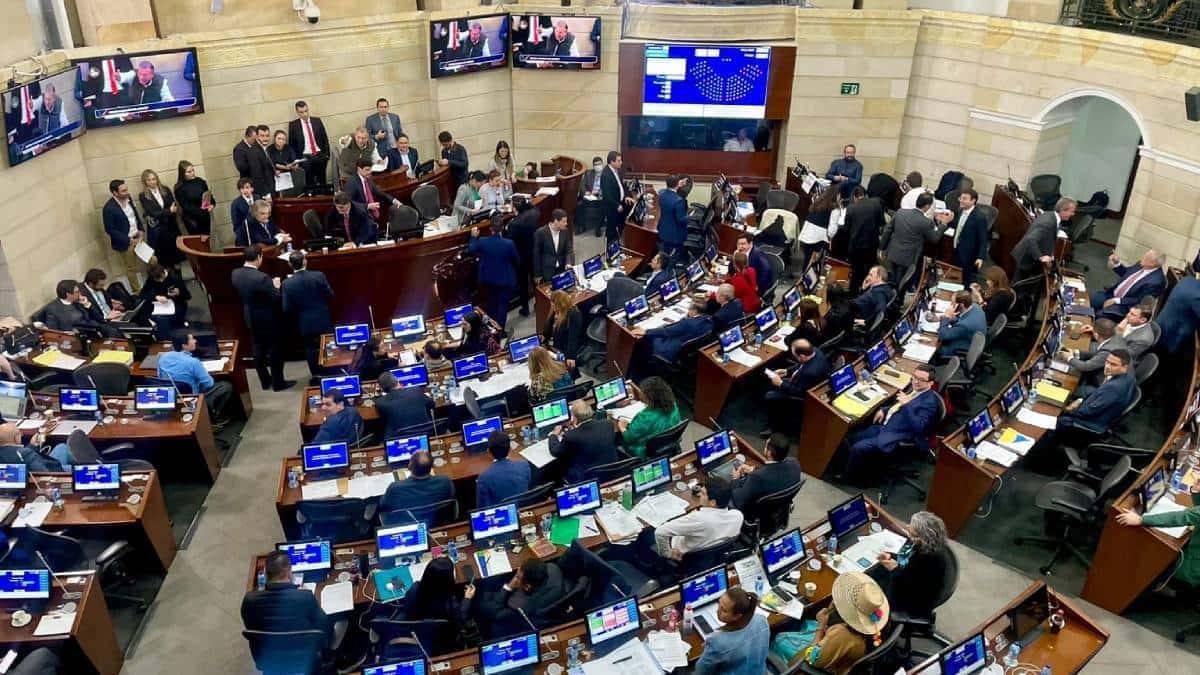 Foto: Archivo Noticas RCN Ajustes a proyecto de sometimiento de grupos ilegales