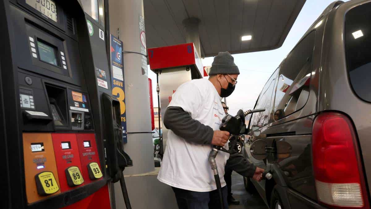 AIE pide implementar medidas para reducir consumo de petróleo