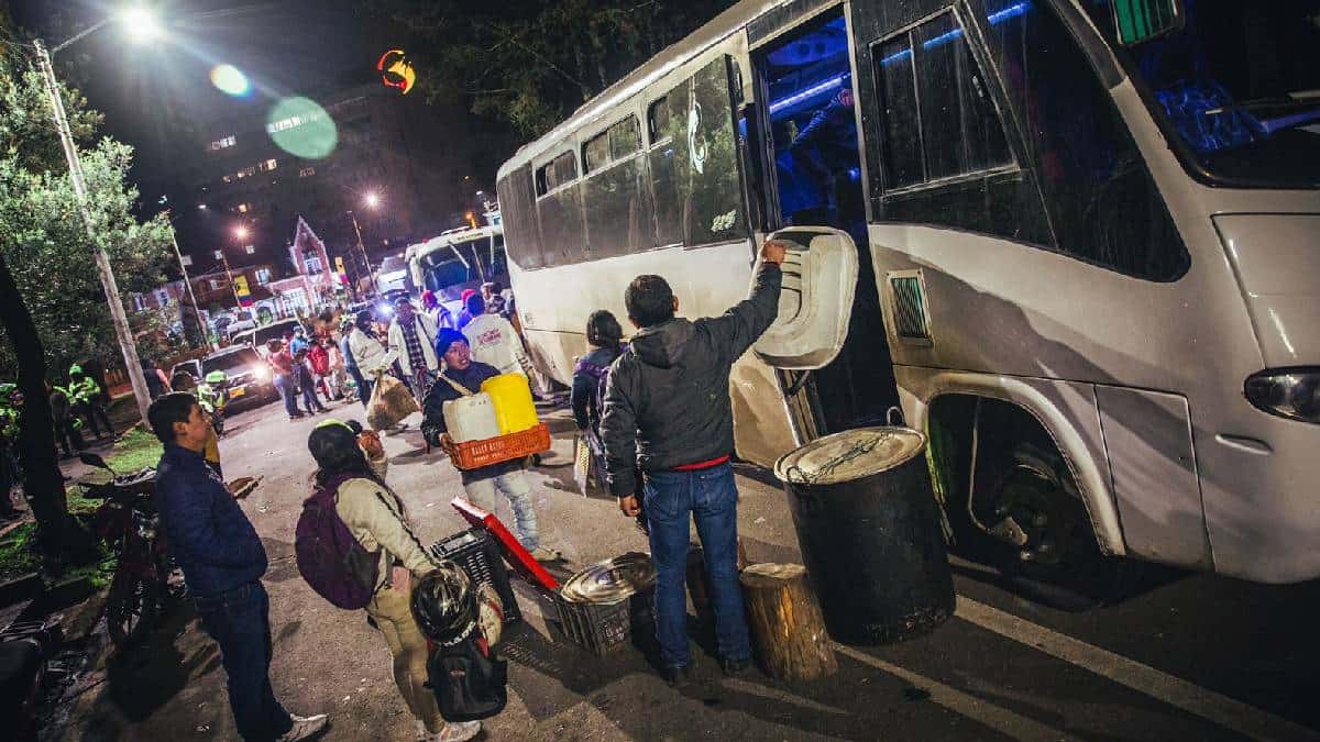 Indígenas continúan en traslado del Parque Nacional