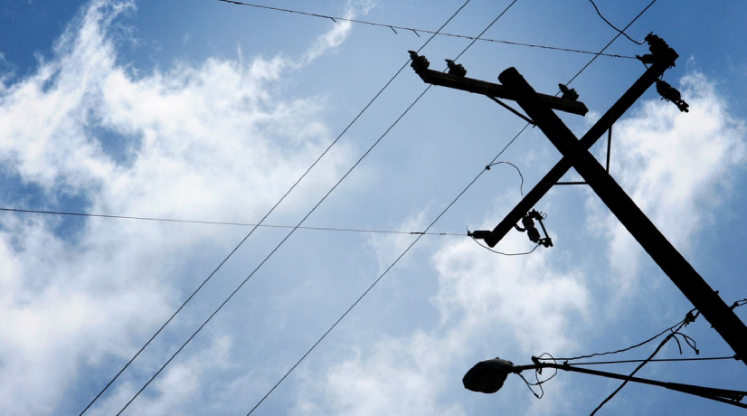 ¿Qué pasó con el contratista de Claro que se electrocutó mientras trabajaba en Bogotá?