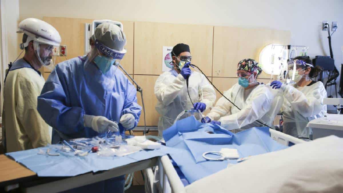 EE.UU. registró menos de 40.000 casos diarios por primera vez