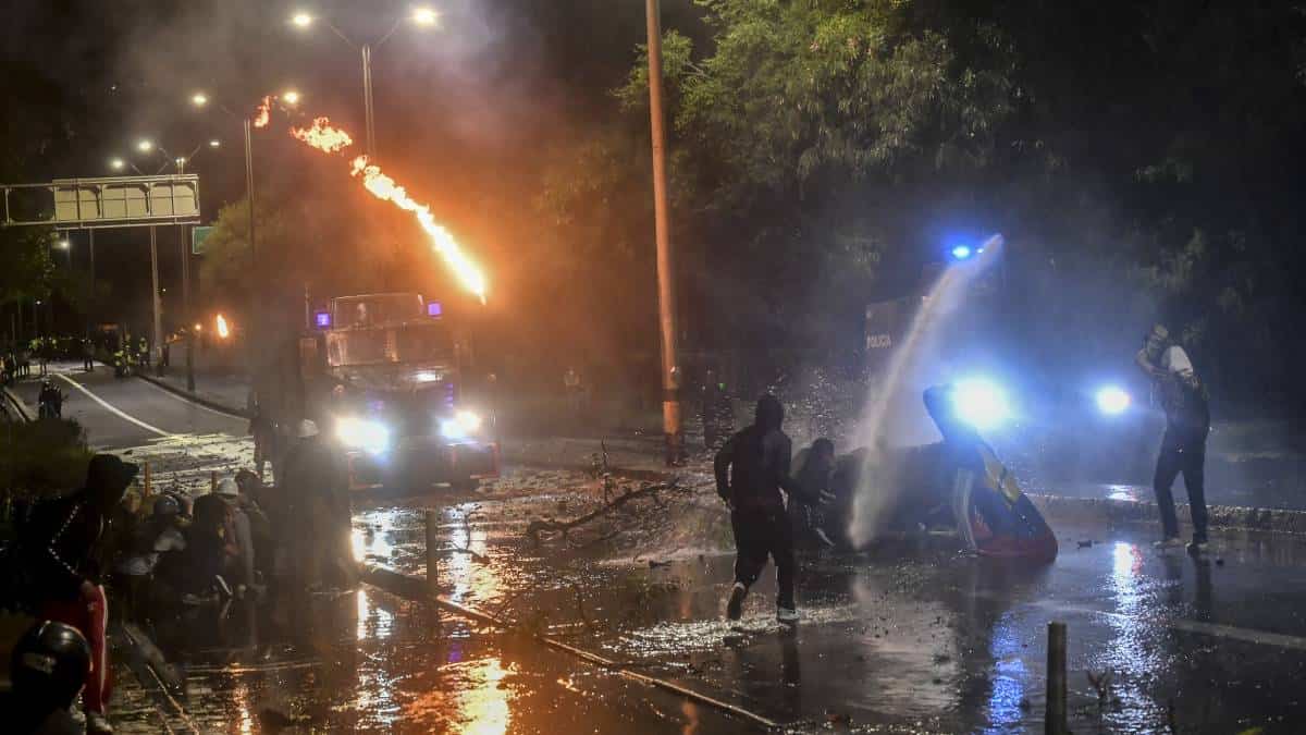 Foto: AFP / Joaquín Sarmiento Corte Suprema hace llamado para detener la violencia
