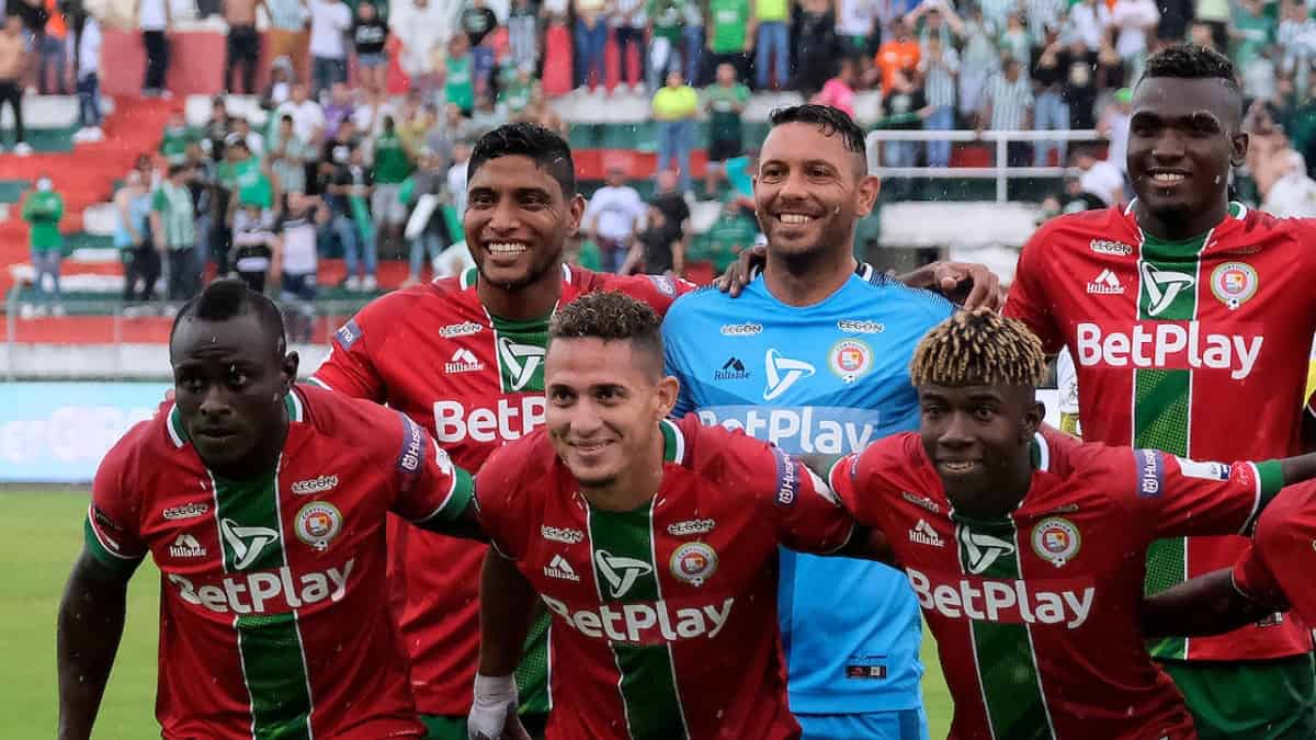 Gol de Luis Carlos Ruiz con Cortuluá a Atlético Nacional