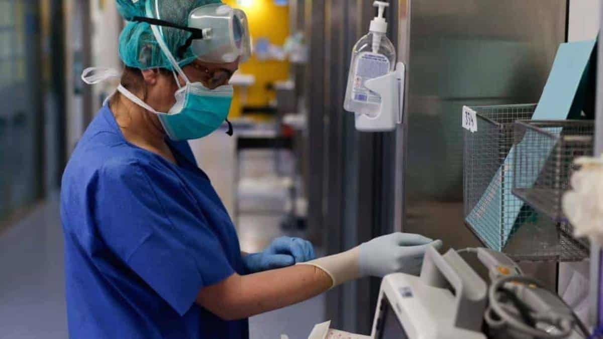 Colombia registra un nuevo récord de contagios y muertos por el coronavirus este jueves