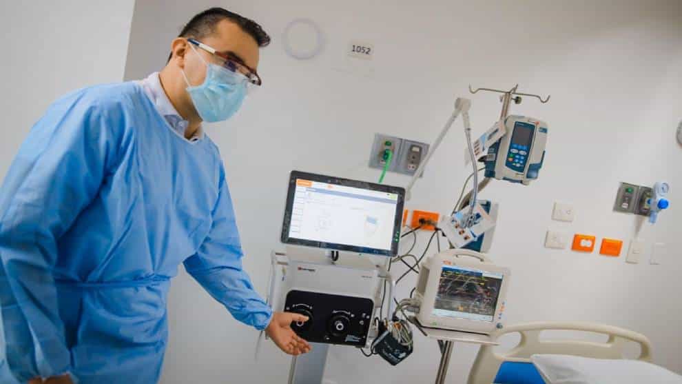 Coronavirus deja más de 8.000 casos y 252 muertos este lunes en Colombia