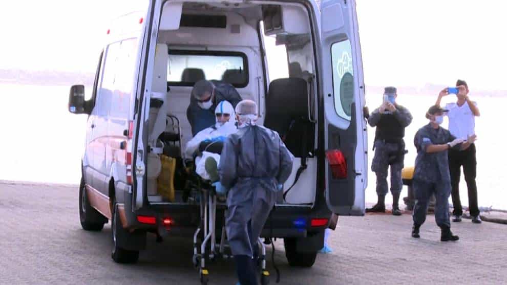Más de 80 personas tienen coronavirus en crucero anclado en Uruguay