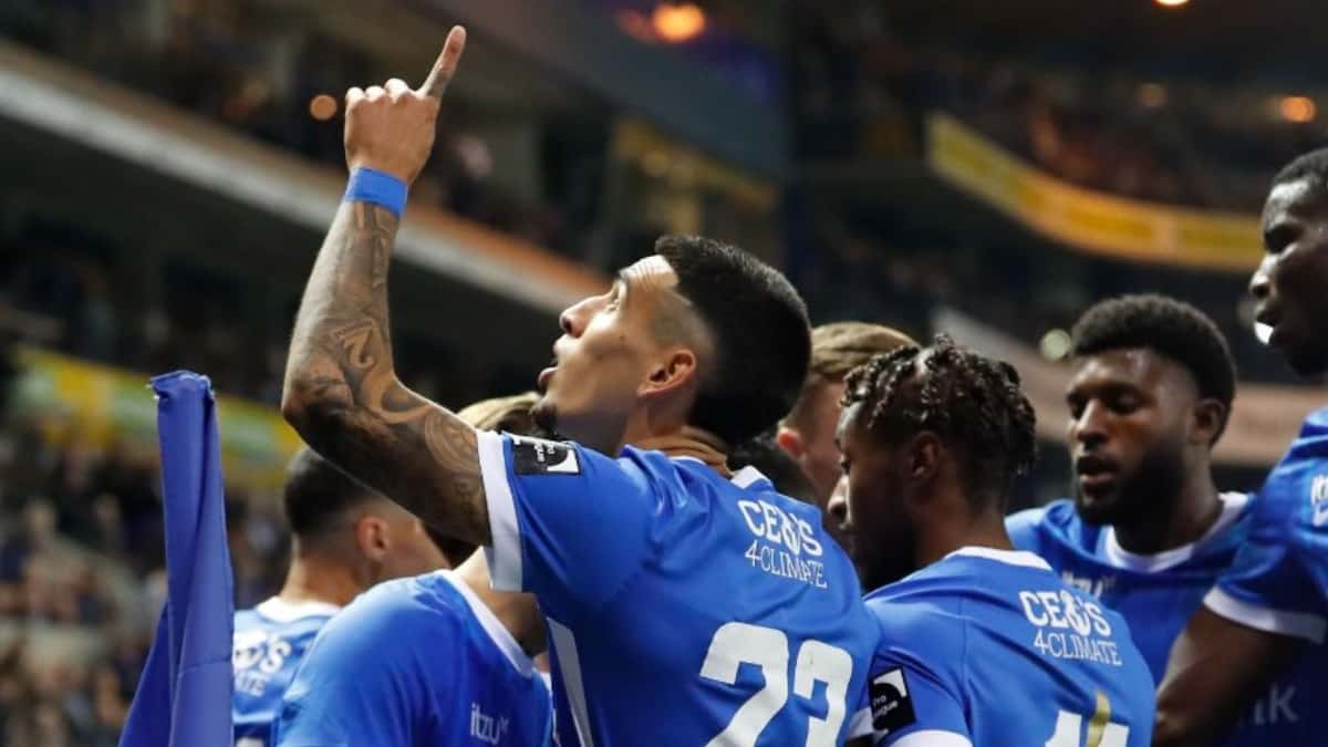 Foto: @KRCGenkofficial Daniel Muñoz, once ideal sudamericanos en Europa: 29 y 30 octubre