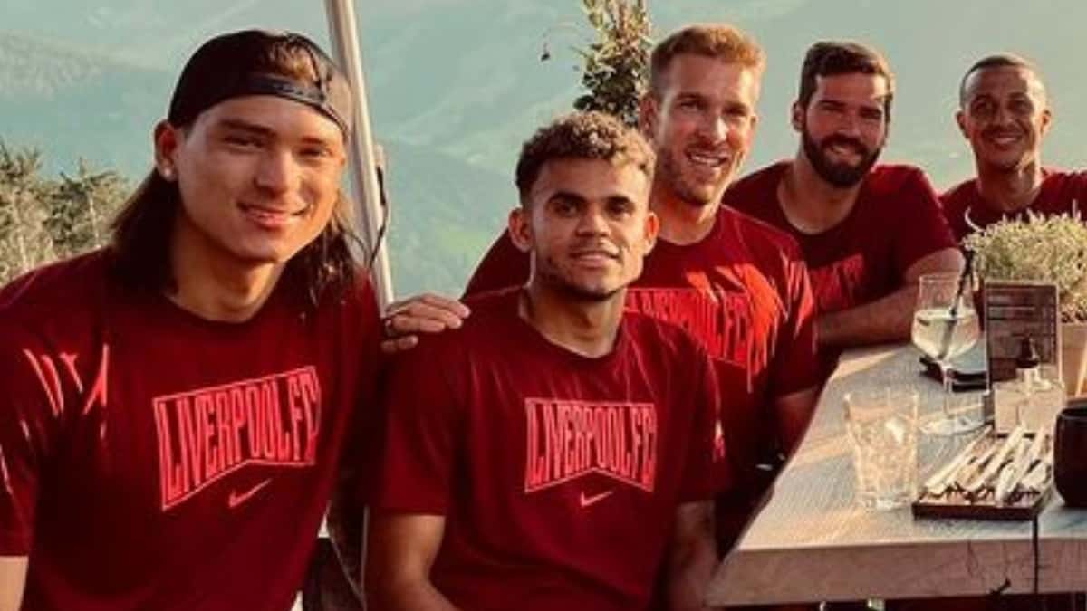 Darwin Núñez y agradecimiento con Luis Díaz en Liverpool