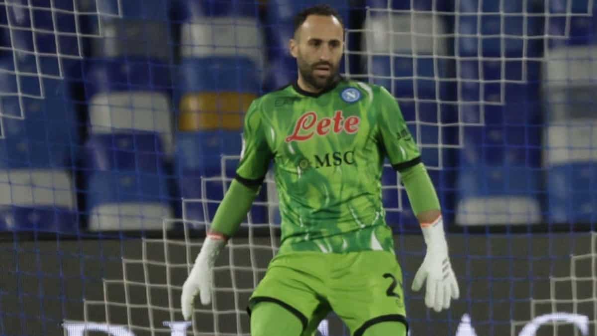 Foto: @sscnapoli David Ospina, lesión y preocupación en Selección Colombia