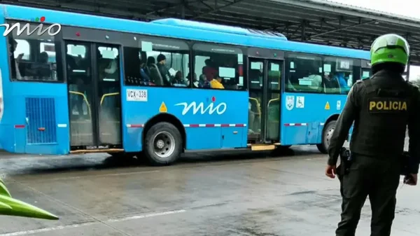 Menor denuncia haber sido víctima de acoso sexual en un bus del MIO de Cali Menor denuncia haber sido víctima de acoso sexual en un bus del MIO de Cali