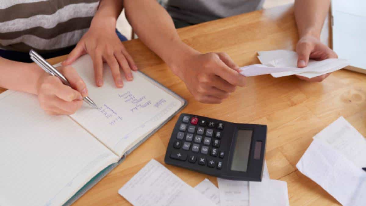 Foto: freepik La crisis económica está lejos de finalizar y se espera que el empleo retorne al nivel anterior a la pandemia hasta 2023.
