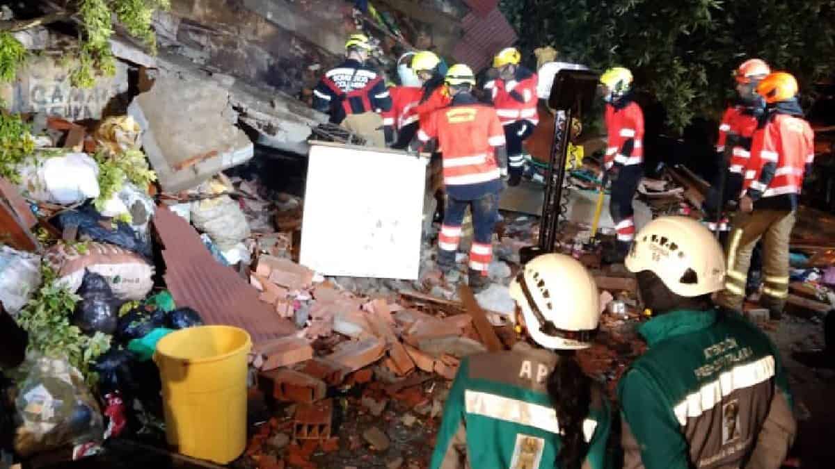 Deslizamiento en Medellín deja una persona muerta