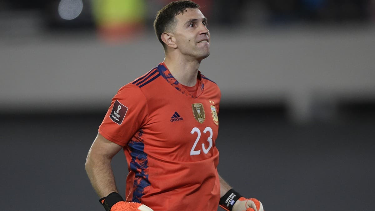 Emiliano Martínez en partido con la Selección Argentina