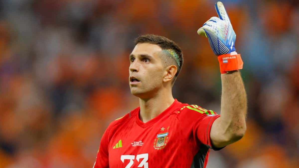 Emiliano Dibu Martínez corte de pelo colombiano: Catar 2022