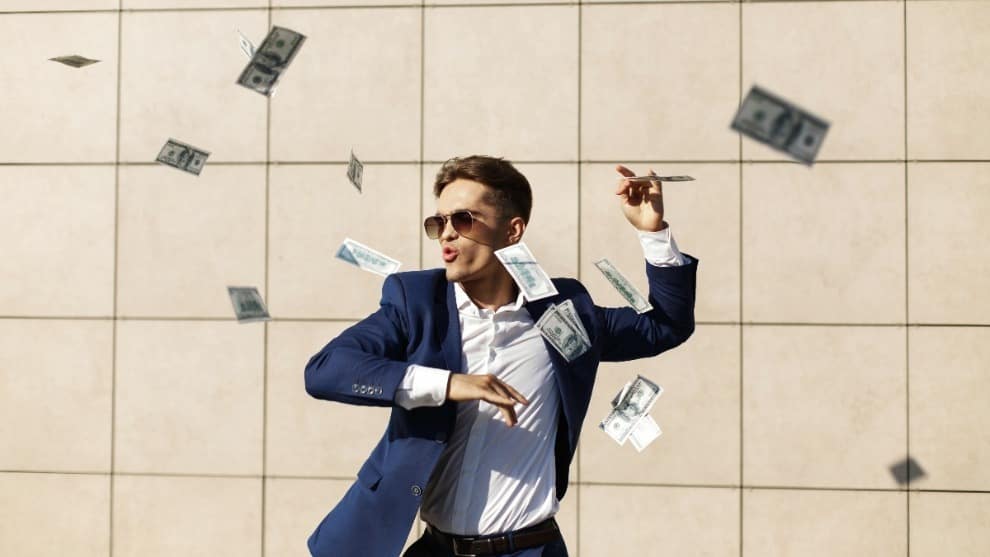 ¿Cuántas cosas podrías comprar por el precio de un celular de alta gama?