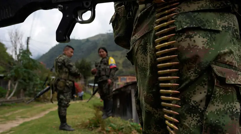 Foto: AFP Congresistas le pidieron al Gobierno levantar el cese al fuego con disidencias de las Farc en todo el país